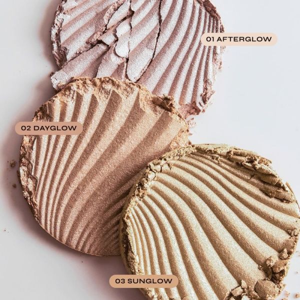Highlighter & Bronzer Strobelight Instant Glow Powder Highlighter - 03 Sunglow