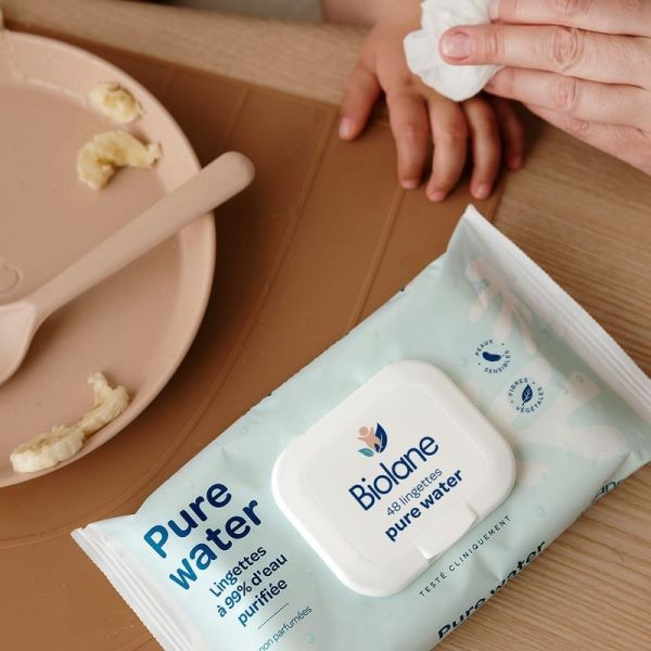 -Lingettes bébé Nettoyantes Corps et Siège Peaux Sensibles Pure Water - 48 lingettes