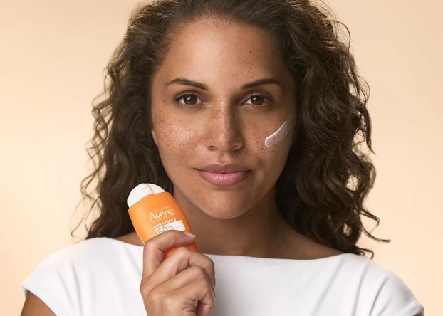 Quelle protection solaire choisir en Martinique ? Le guide complet pour protéger sa peau toute l’année